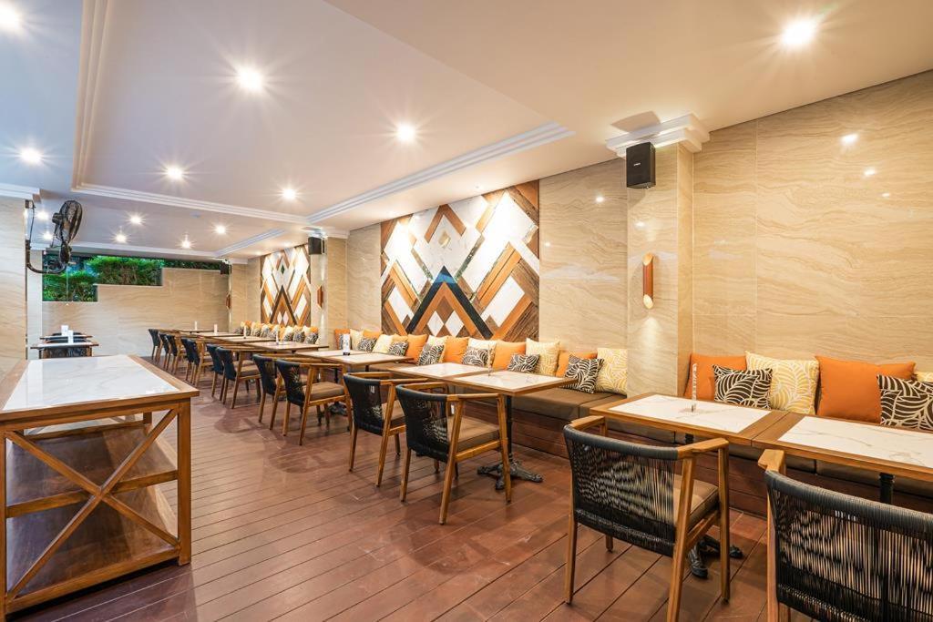 畔达瓦全套房酒店 塞米亚克 外观 照片